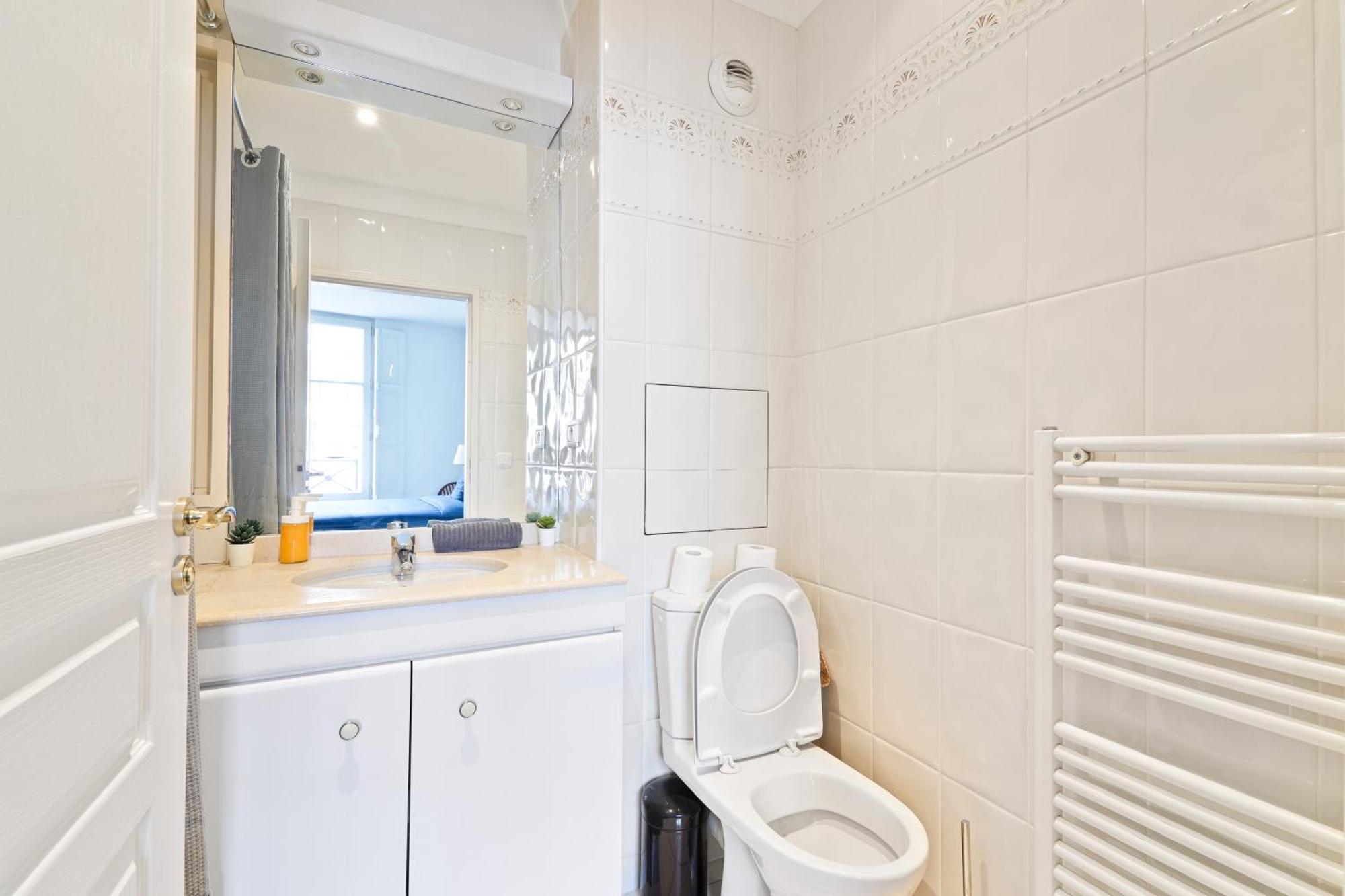 Heart Of 2br-8p Musee Du Louvre 4 Free Netflix *